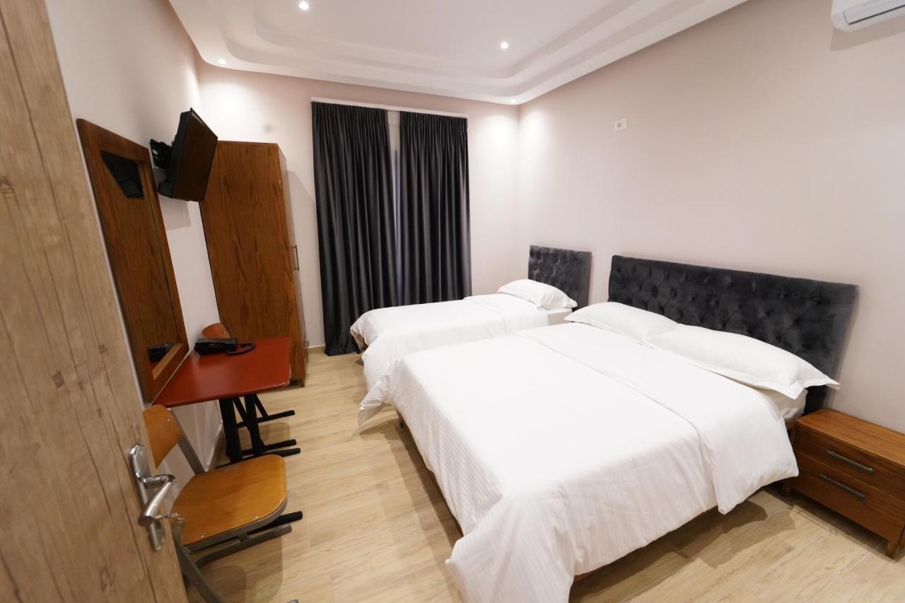 SR99 Hotel Tirana Eksteriør billede