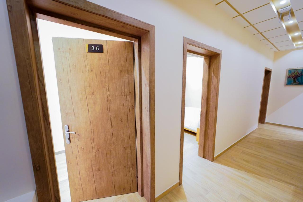 SR99 Hotel Tirana Eksteriør billede