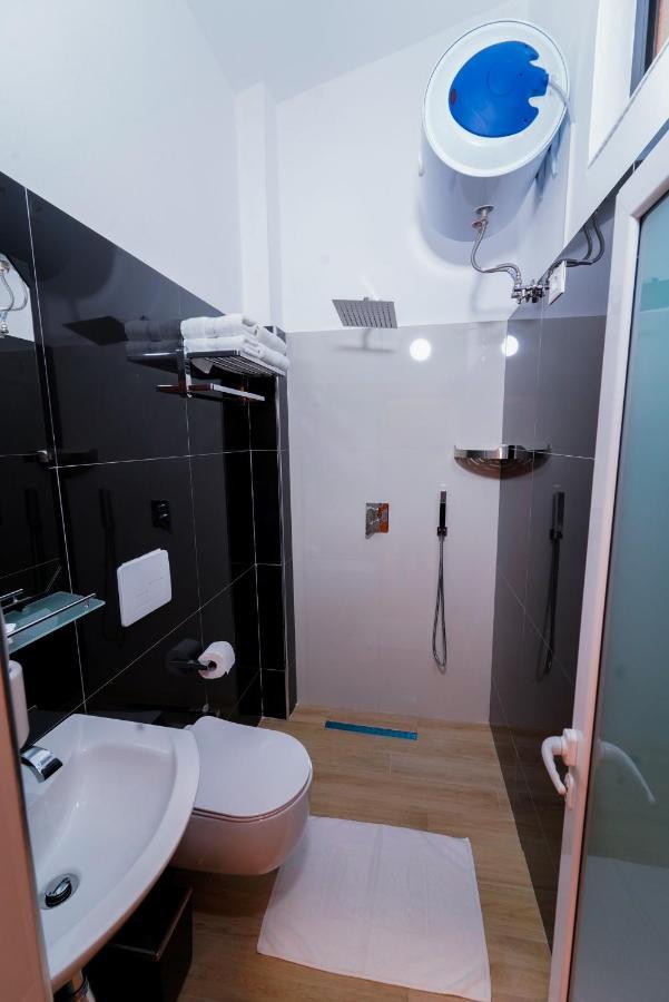 SR99 Hotel Tirana Eksteriør billede