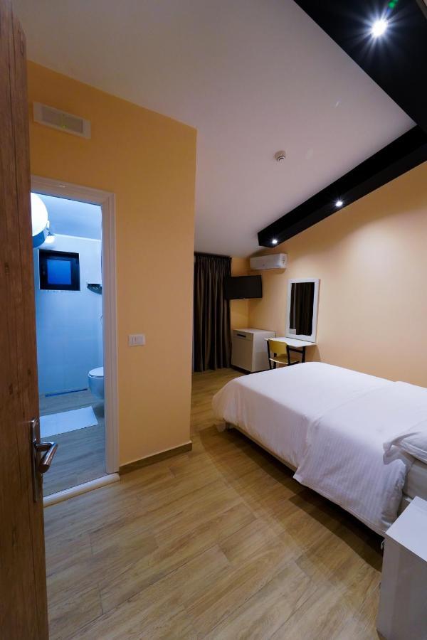 SR99 Hotel Tirana Eksteriør billede